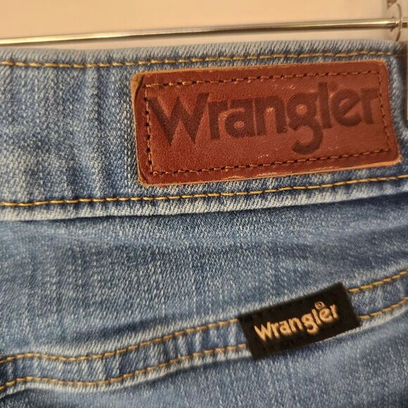 Wrangler Cut Off Jean Shorts Size 2 Mid Rise Stretch Denim Frayed Hem - Picture 4 of 5